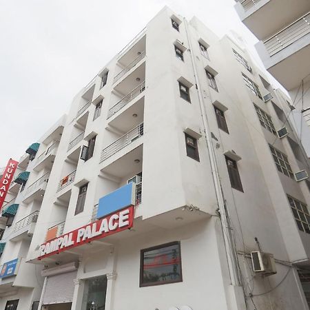 Hotel Rampal Palace New Delhi Extérieur photo