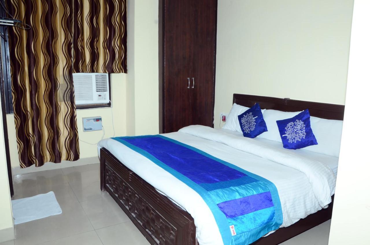 Hotel Rampal Palace New Delhi Extérieur photo