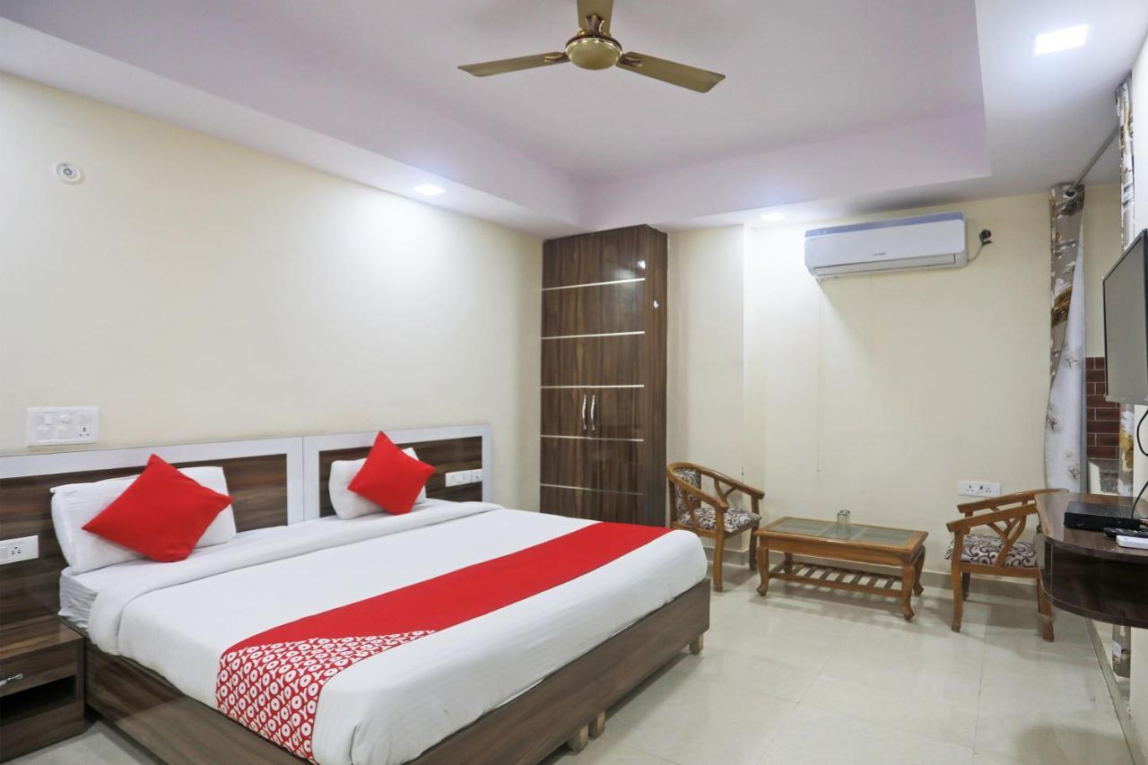 Hotel Rampal Palace New Delhi Extérieur photo