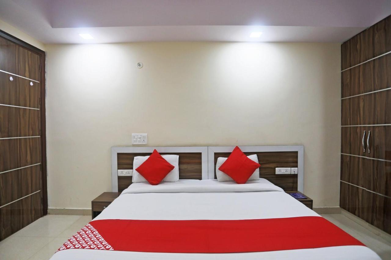 Hotel Rampal Palace New Delhi Extérieur photo