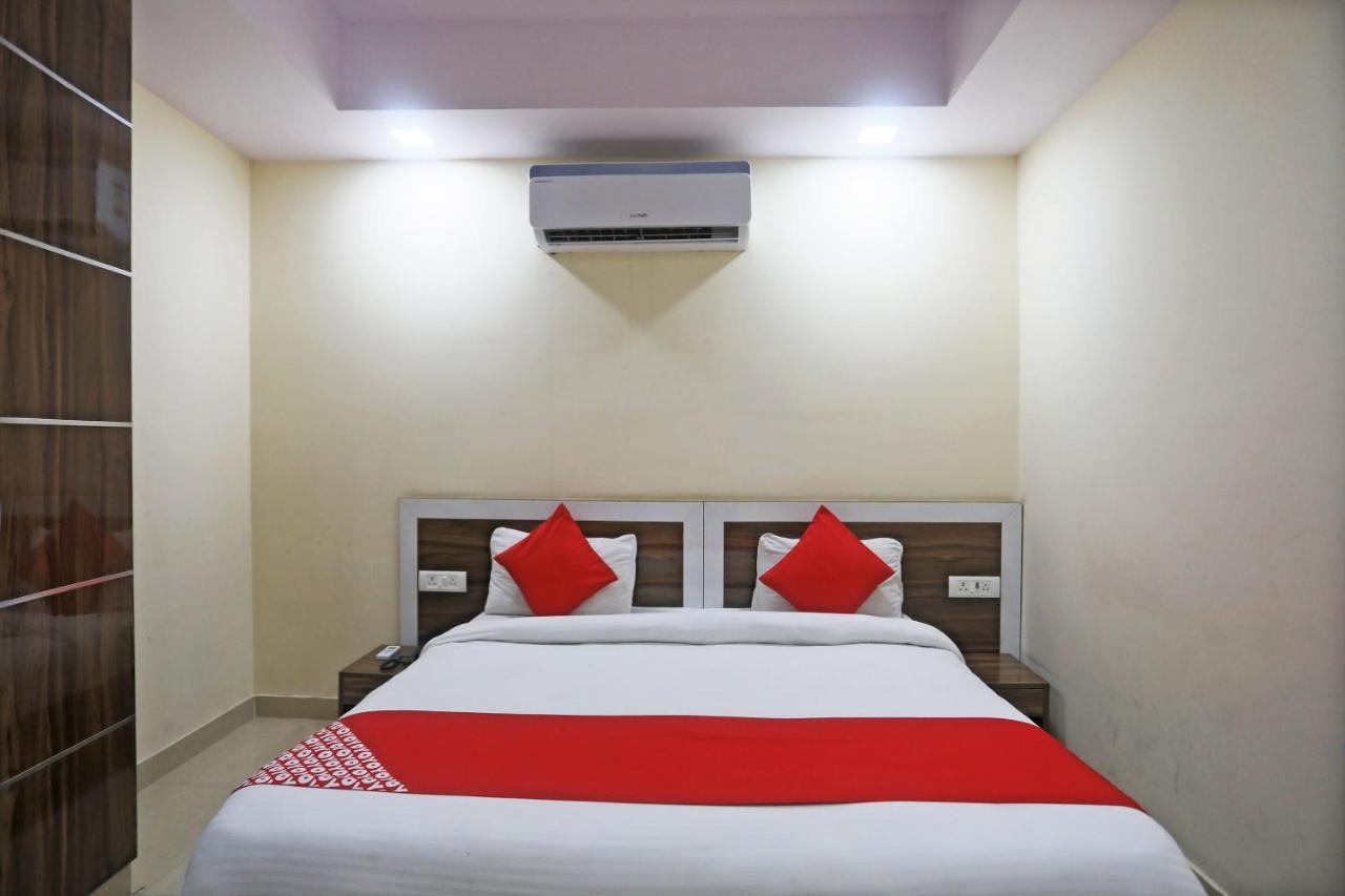 Hotel Rampal Palace New Delhi Extérieur photo