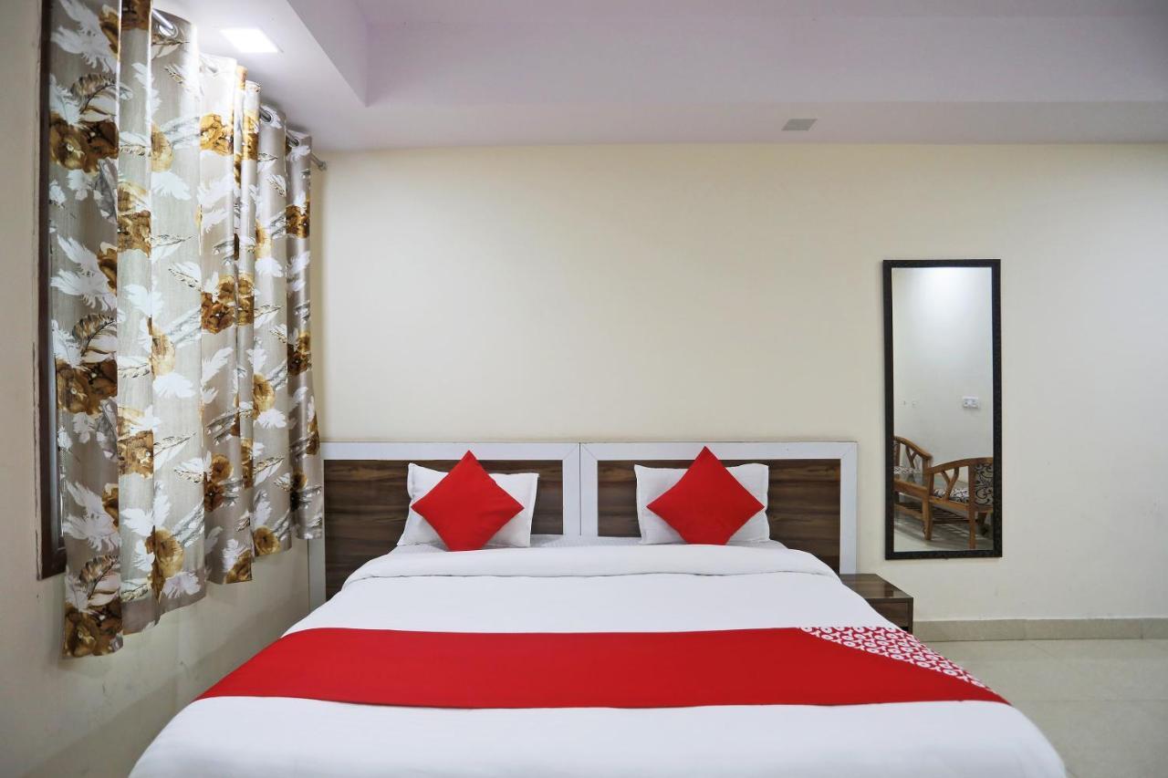 Hotel Rampal Palace New Delhi Extérieur photo