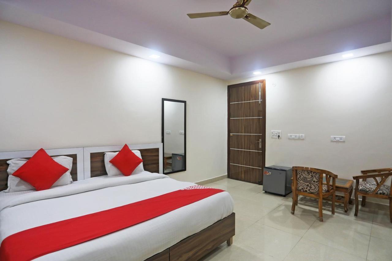 Hotel Rampal Palace New Delhi Extérieur photo
