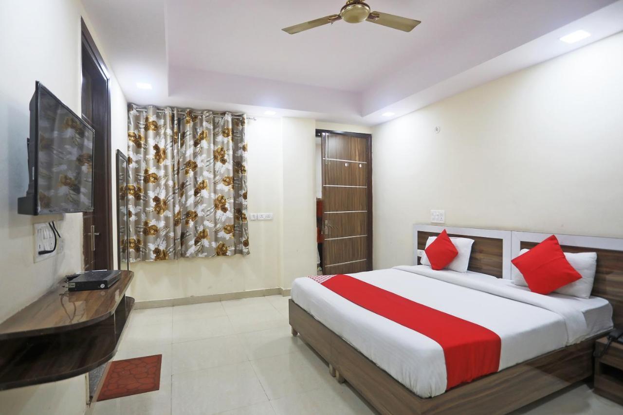 Hotel Rampal Palace New Delhi Extérieur photo