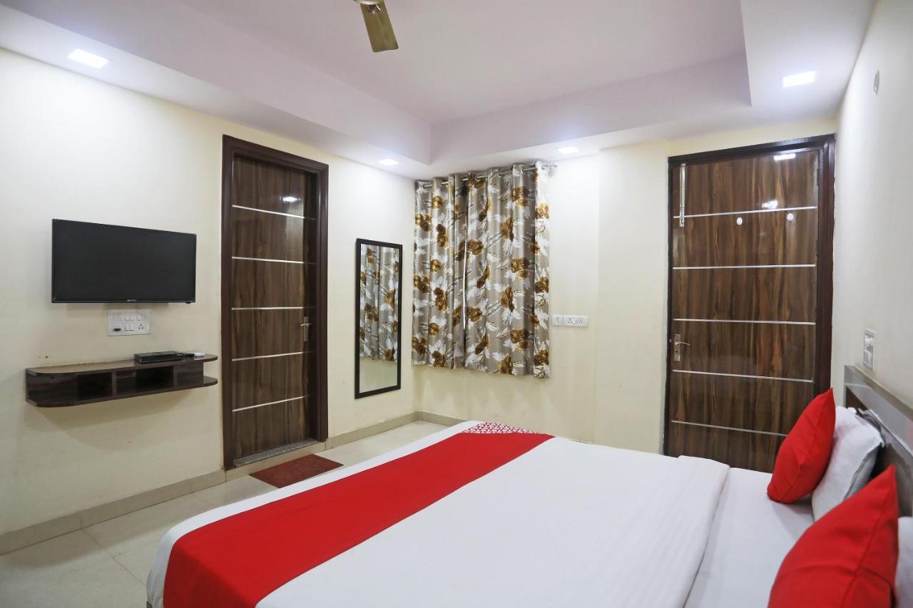 Hotel Rampal Palace New Delhi Extérieur photo