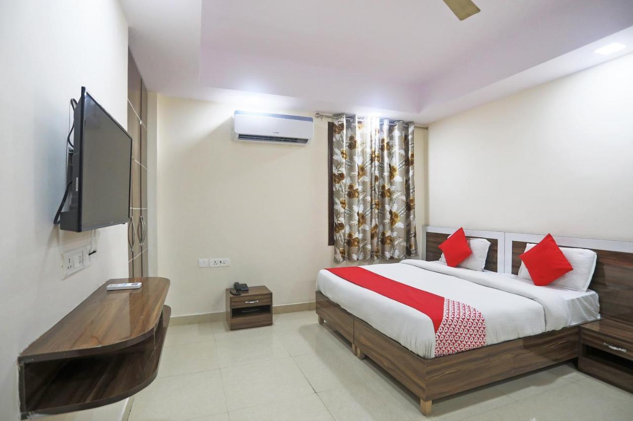 Hotel Rampal Palace New Delhi Extérieur photo